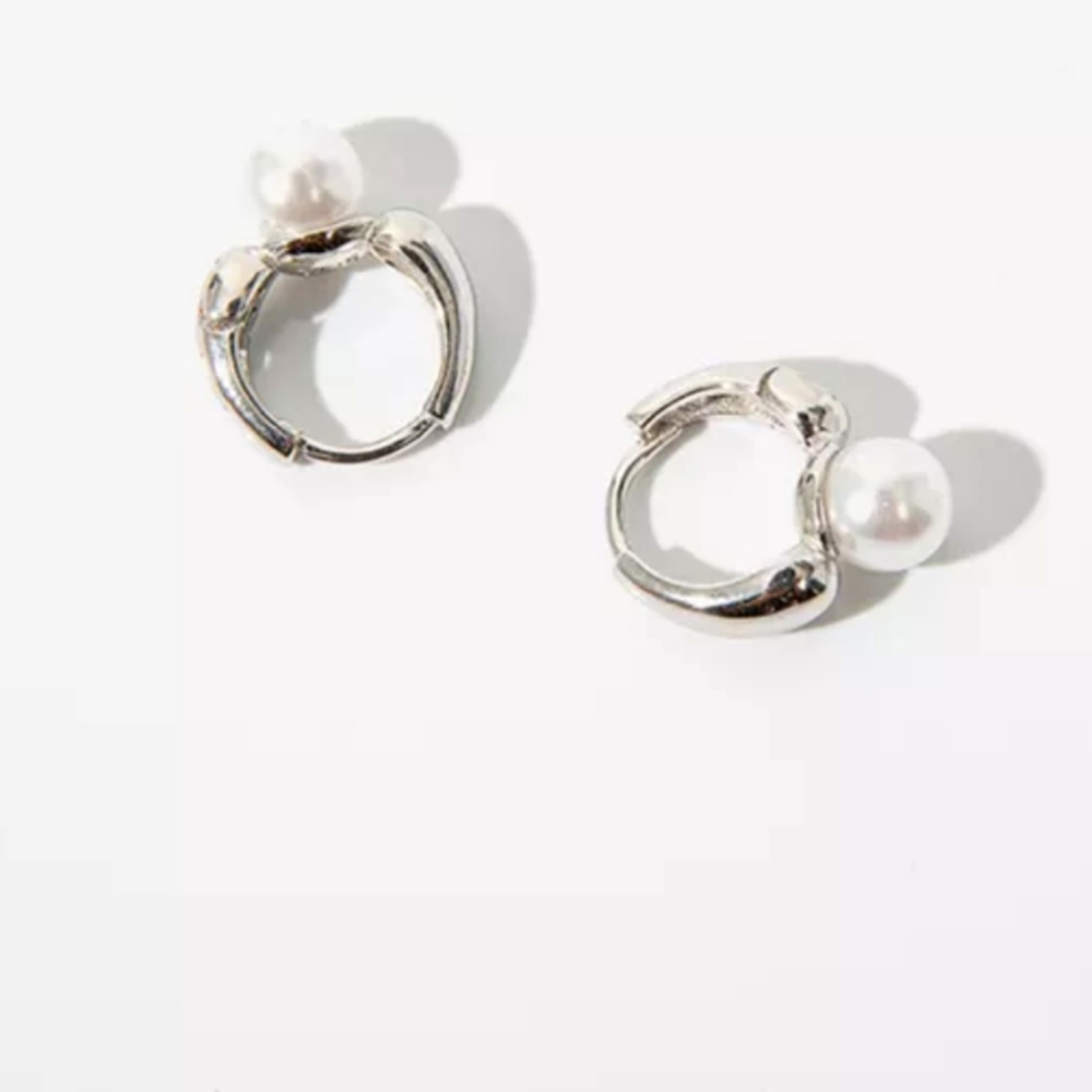 Silver Pearl Hoop Earrings
